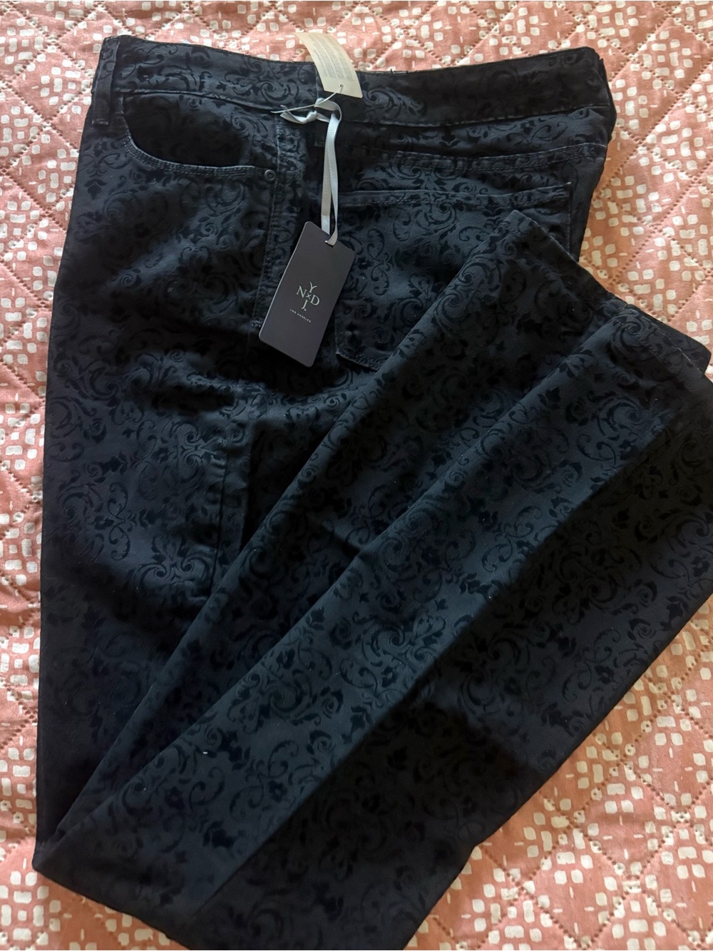 NWT NYDJ Size 10 Slim Straight Black Floral Velvet Damask Jeans